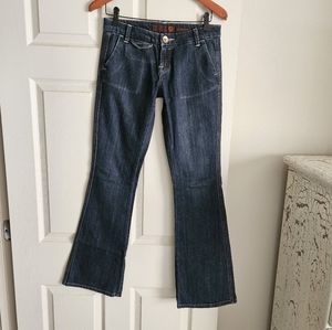 G by Guess 27 Drew Flare actual 29x32.25 Great Condition